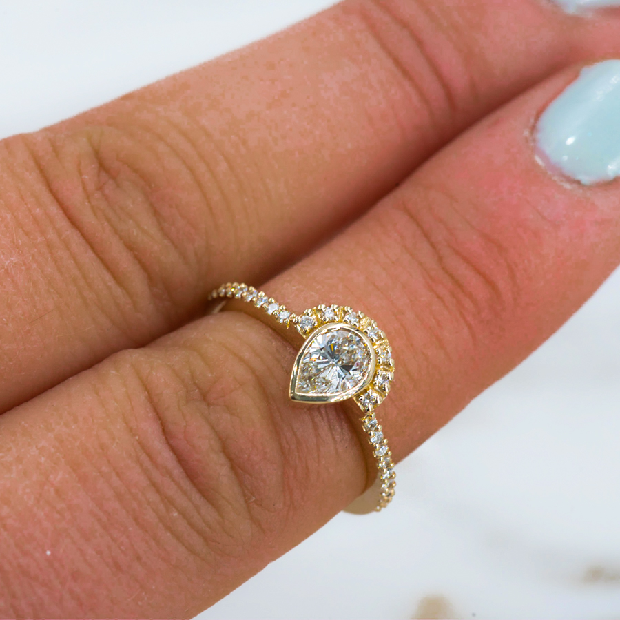 Elegant Crown Ring - Strickland Jewelers