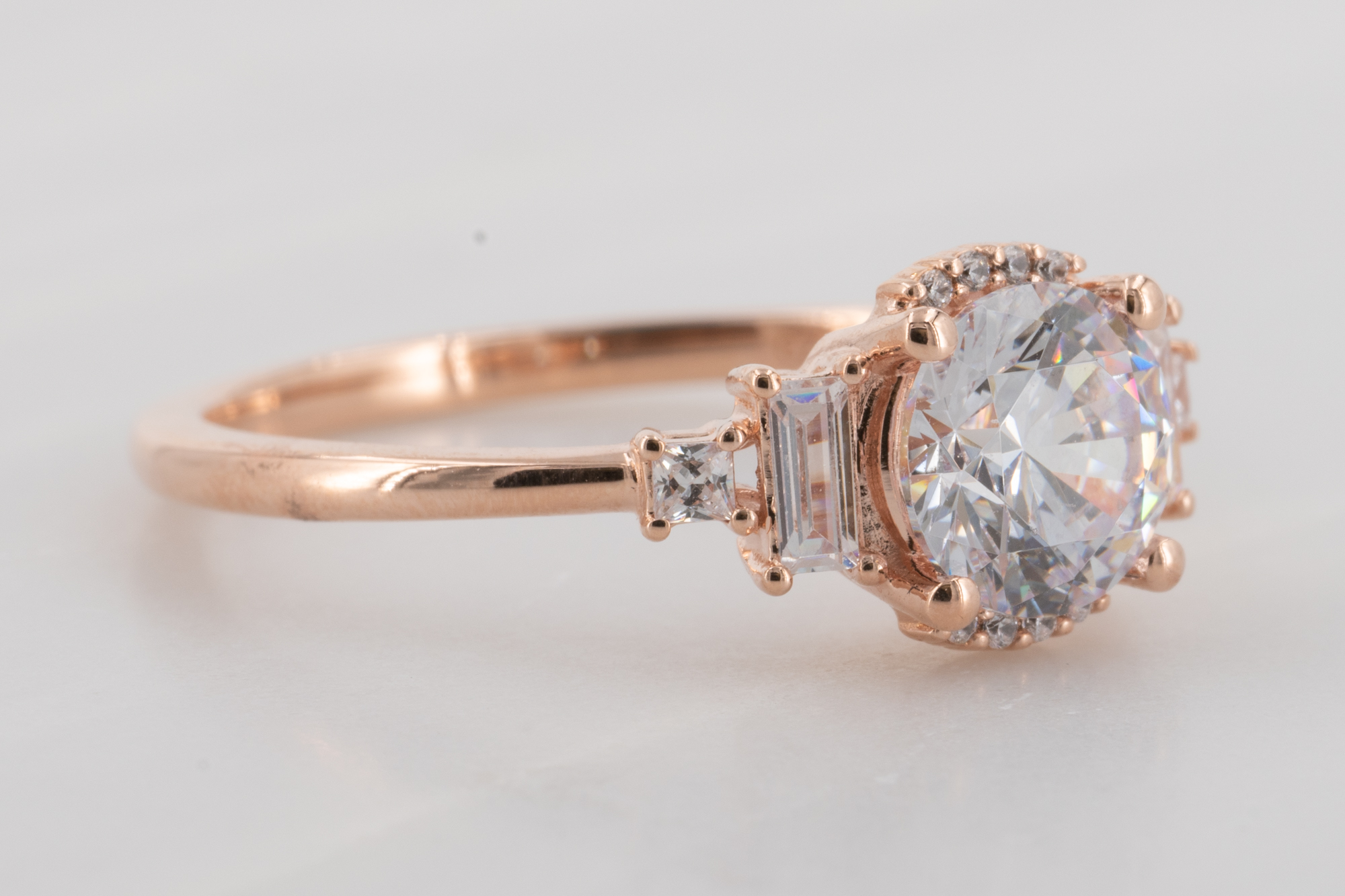 Flat Band Engagement Ring WIth 1 Carat Round Diamond